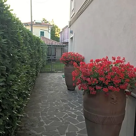 Bed & Breakfast Casina Dei Marsi 3*