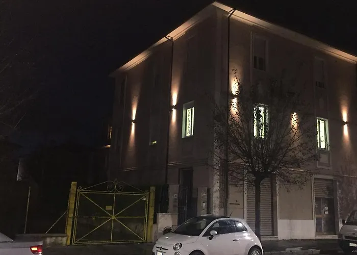 Casina Dei Marsi ベッド・アンド・ブレックファスト アヴェッツァーノ